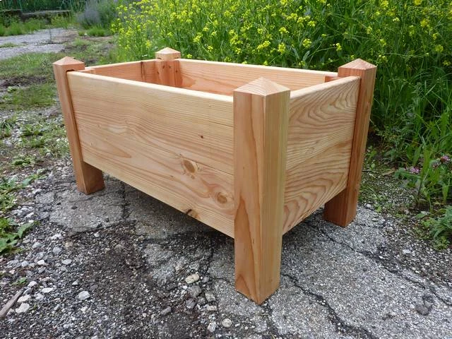 creation de mobilier exterieur en bois